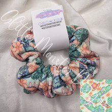 Load image into Gallery viewer, Scrunchies