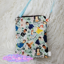 Load image into Gallery viewer, Simple Box crossbody
