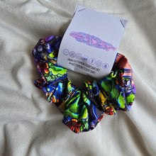 Load image into Gallery viewer, Scrunchies
